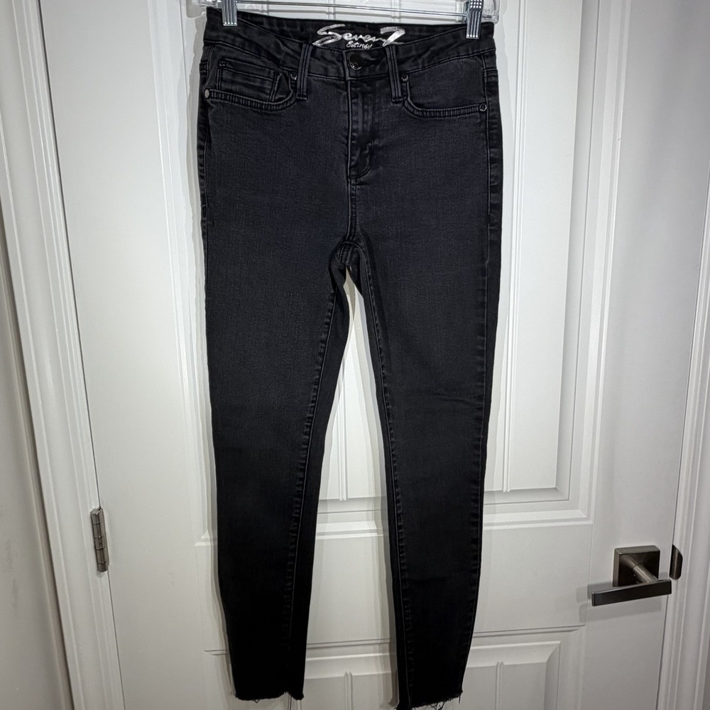 Seven7 Black Skinny Jeans Size 4 Raw Hem Stretch Mid Rise Skinny Dark Wash‎